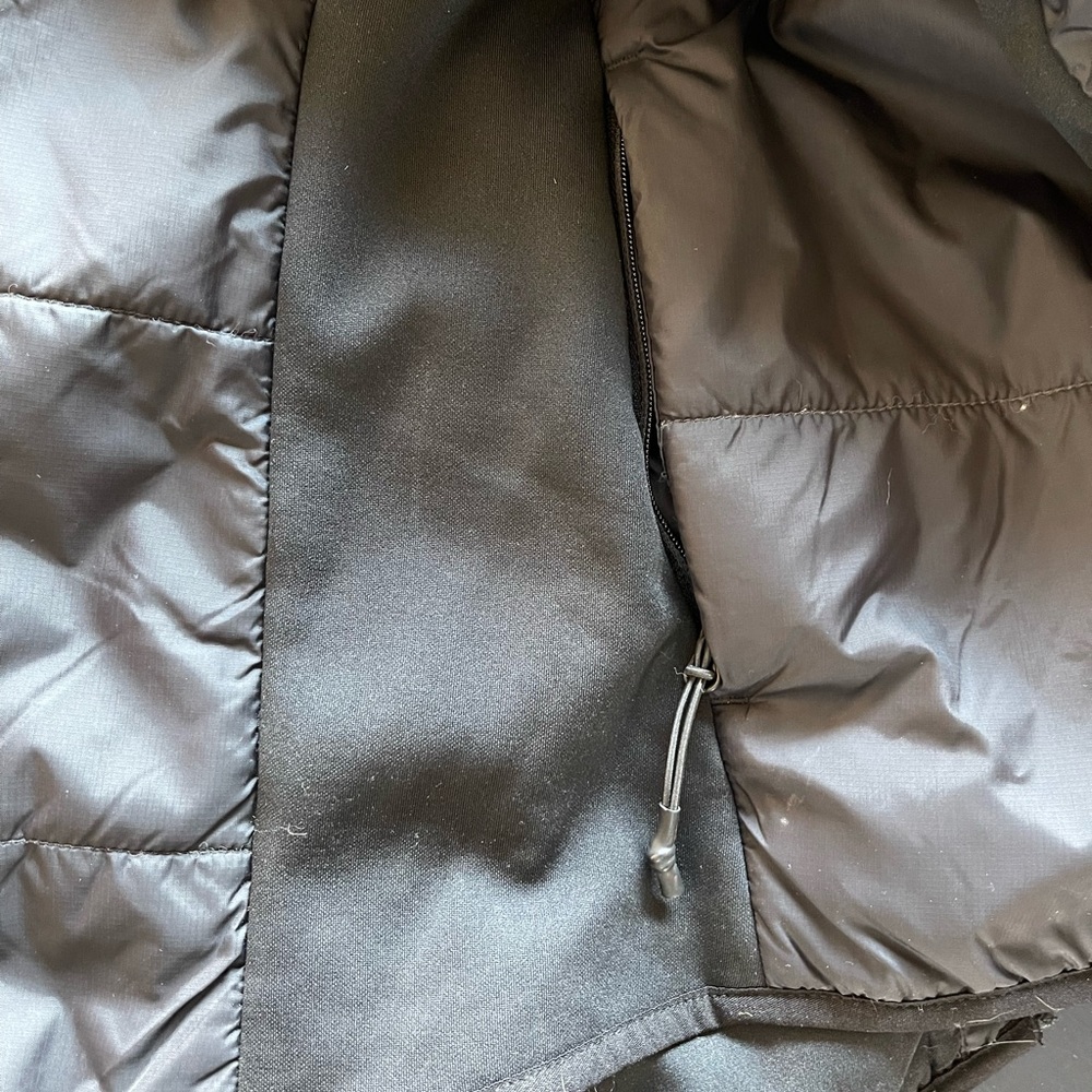 Fox puffy coat very light weight and warm. Worn 2 times only - Picture 4 of 5